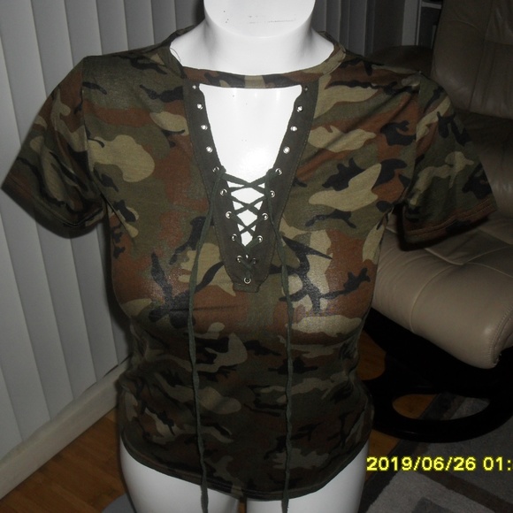 New Camo Top Large - Picture 2 of 4
